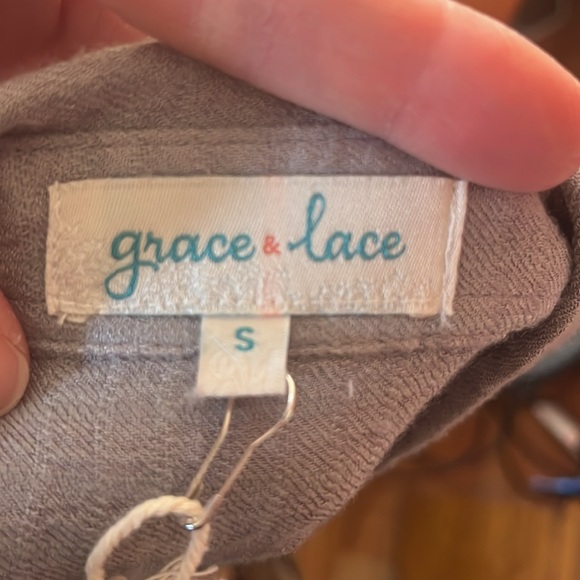 New grace & love button down light gray blouse - Picture 10 of 16